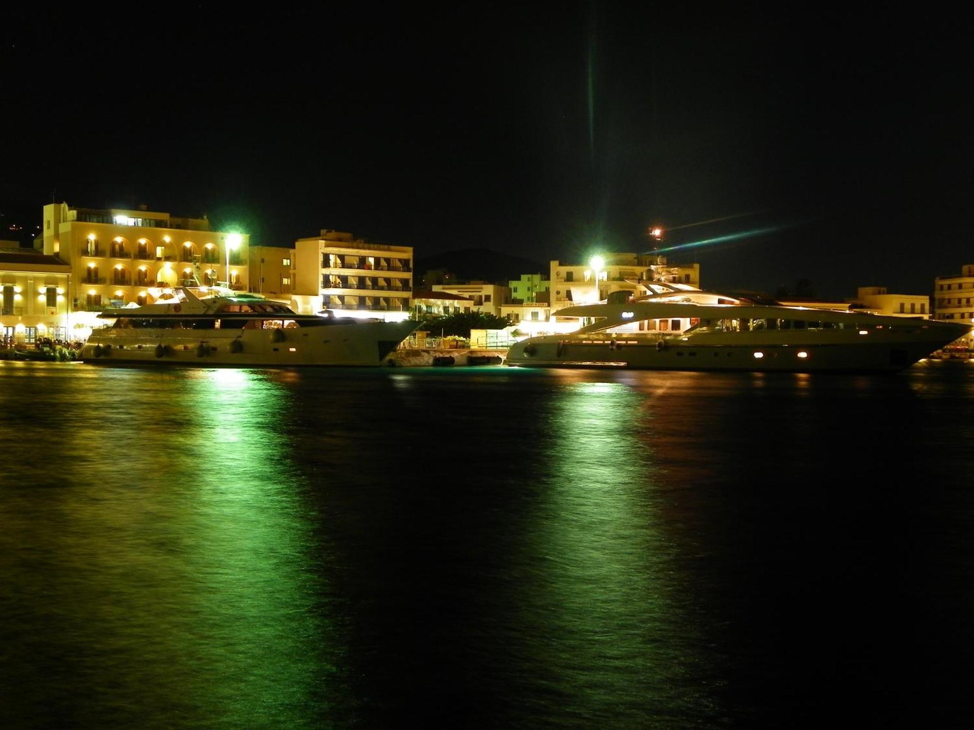 Poseidonio Hotel Tinos ภายนอก รูปภาพ