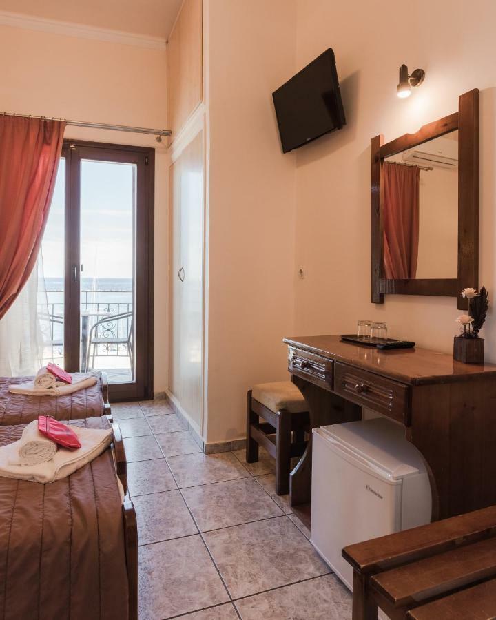 Poseidonio Hotel Tinos ภายนอก รูปภาพ